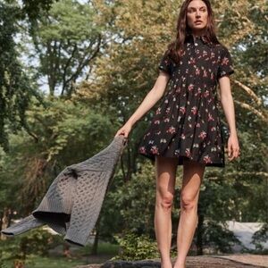 Hill House sz L The Rosalind Dress in Black Ikat taffeta Floral Pockets Pleated